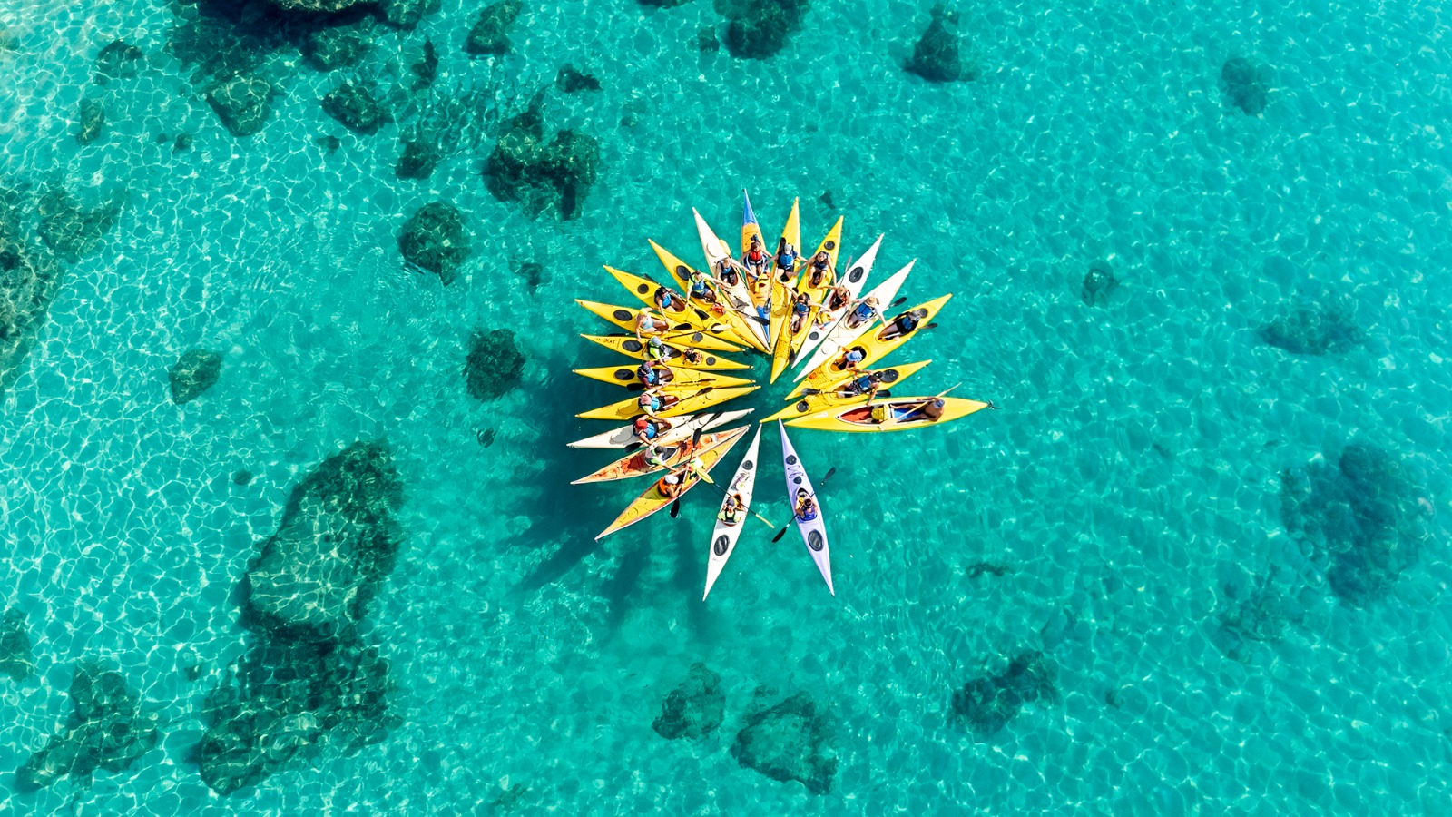 kayak in acqua
