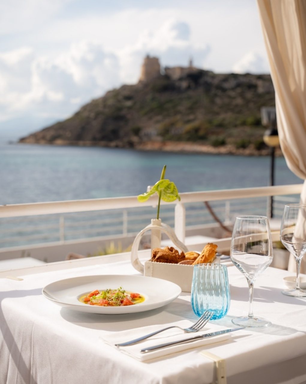 Aperitivo vista mare a Calamosca